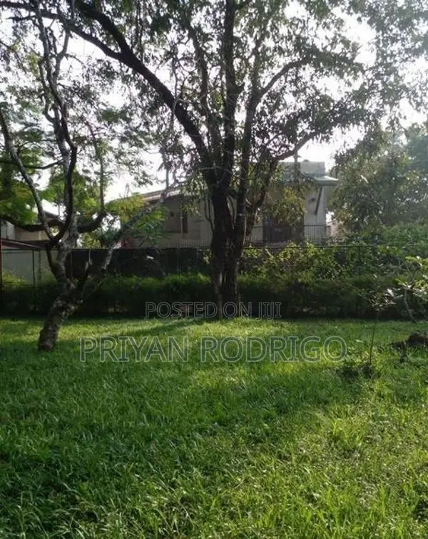 Boralesgamuwa - Abeyrathna Mawatha 10 Perches of Land for Sale