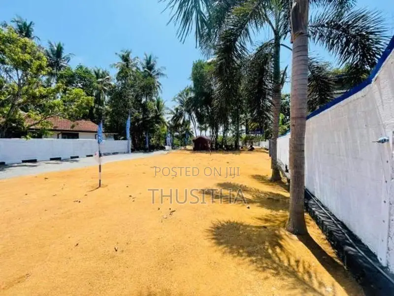 Valuable Land for Sale in Welisara Mahabage