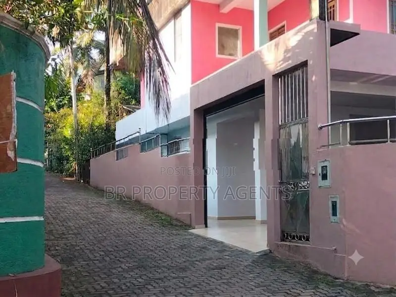 Three Storey House for Sale in Homagama