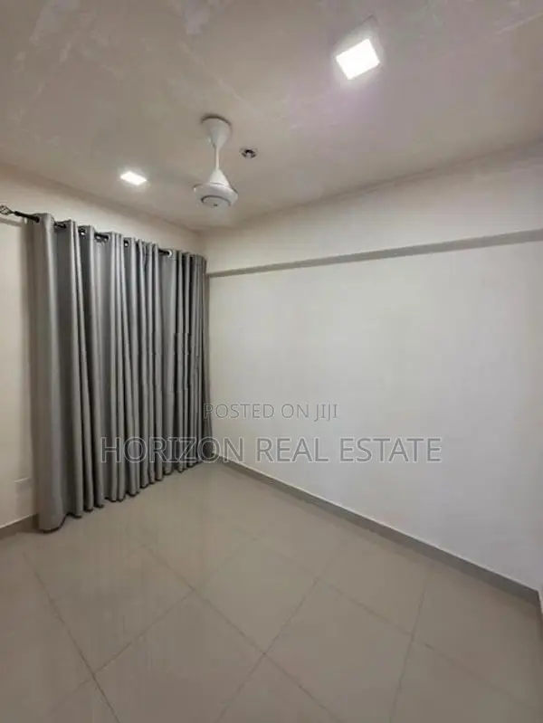Two bedroom unfurnished apartment for rent in oval view Colombo 8