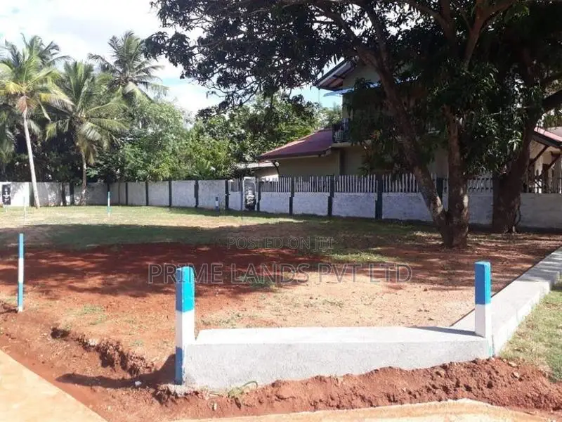 අනුරාධපුර නව නගරයෙන් සින්නක්කර බිම්කොටසක්