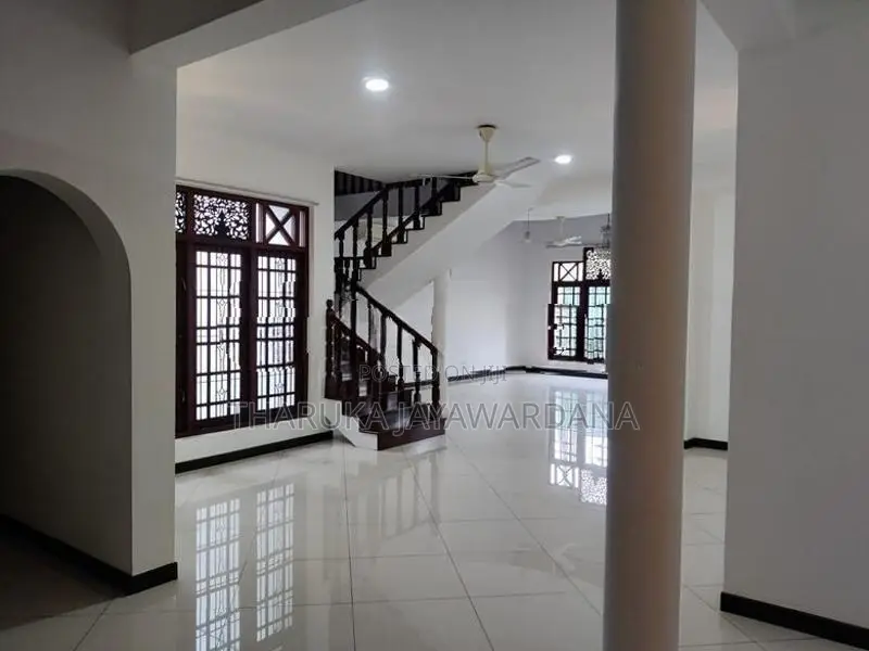 Luxury Two Storey House for Rent Malabe