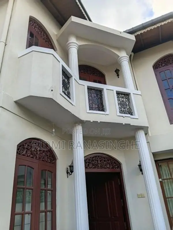 Beautiful 2 BR Upstair House for Rent in Maharagama