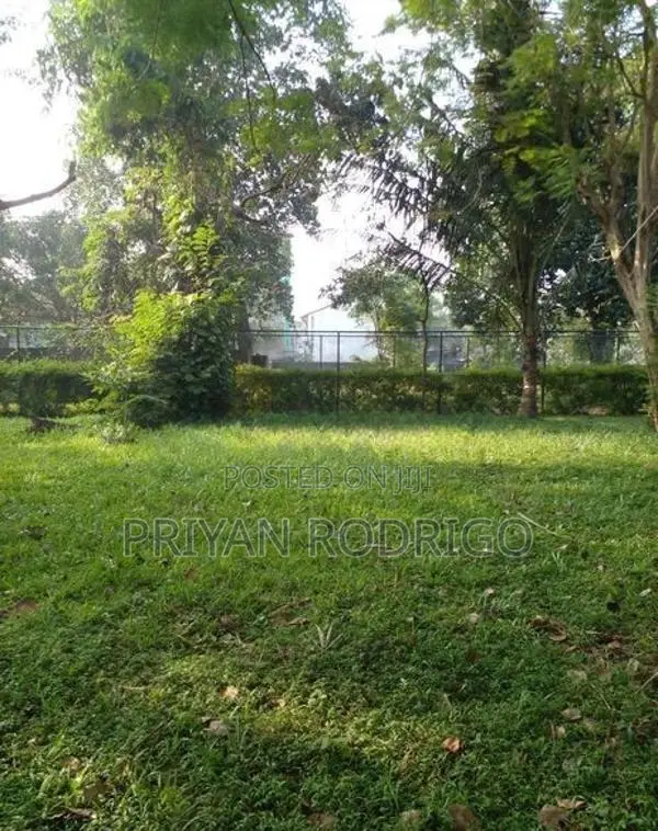 Boralesgamuwa - Abeyrathna Mawatha 10 Perches of Land for Sale
