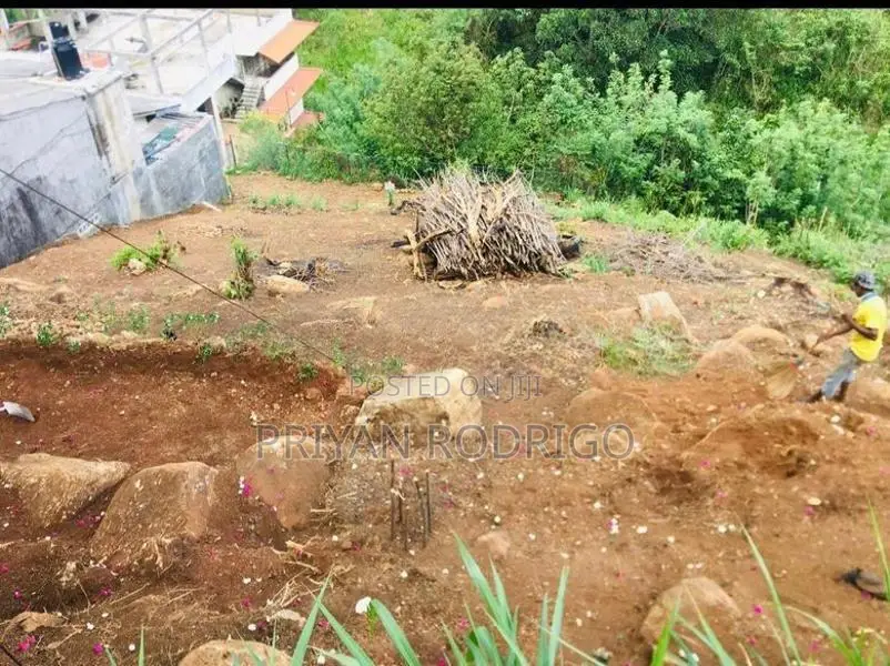 Kandy, Hanthana 21 Perches of Land For Sale