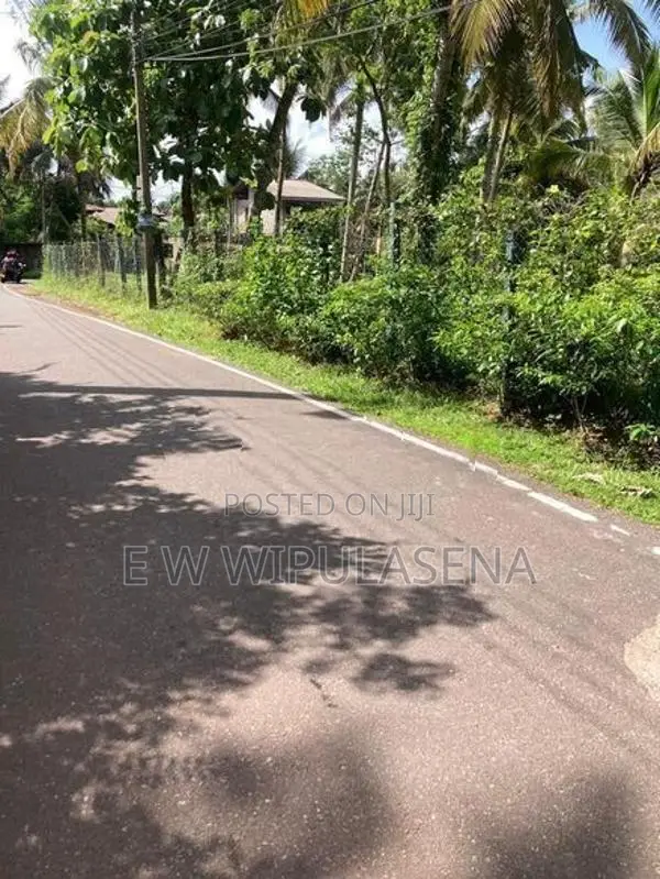 60 PERCH LAND for SALE in Miriswatha Ratupaswala