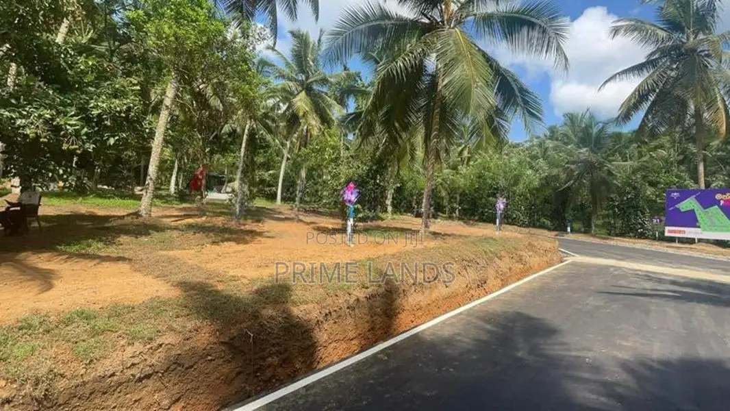 Matthegoda , Land for Sale Close to 342 Bus Road