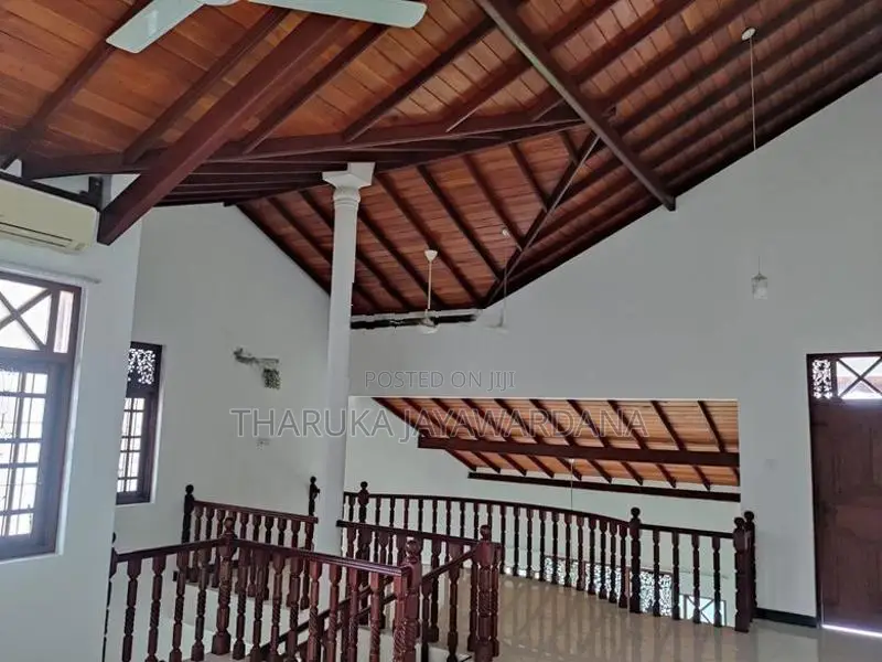 Luxury Two Storey House for Rent Malabe