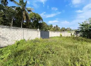 KATUNAYAKE : 2040 SQFT (72.8P) WAREHOUSE WITH BARE LAND FOR SALE