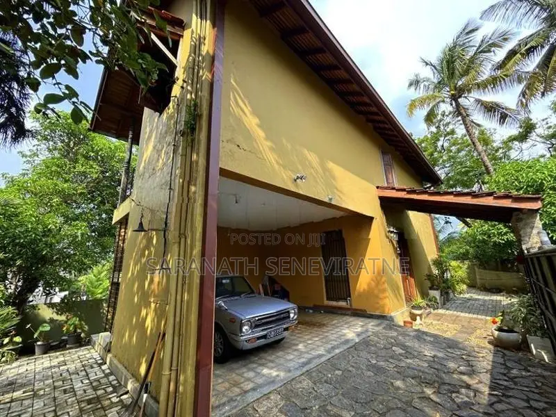 Luxury House in Baddagana Kotte