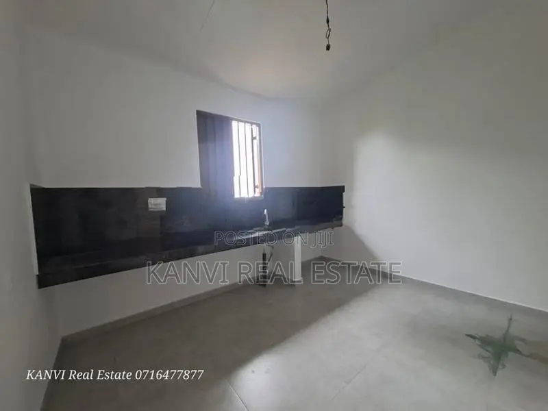 Fully Tilld 1st Floor House Rent In Boralesgamuwa (3 Bedroom)