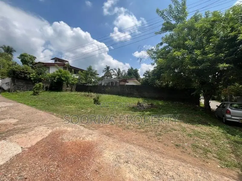 Kesbawa Piliyandala Valuable Residential Land for Sale