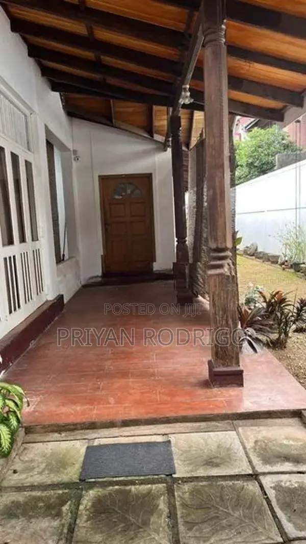 Nawala - off 1st Lane 04 Bed Room House on 14.1 Perches of Land for Sa
