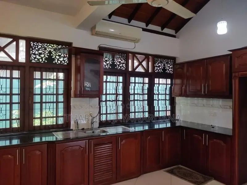 Luxury Two Storey House for Rent Malabe