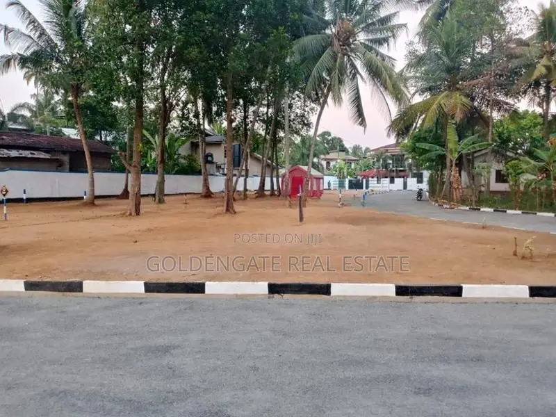 Best Residential Land for Sale Near the Negombo Rd in Mahabage