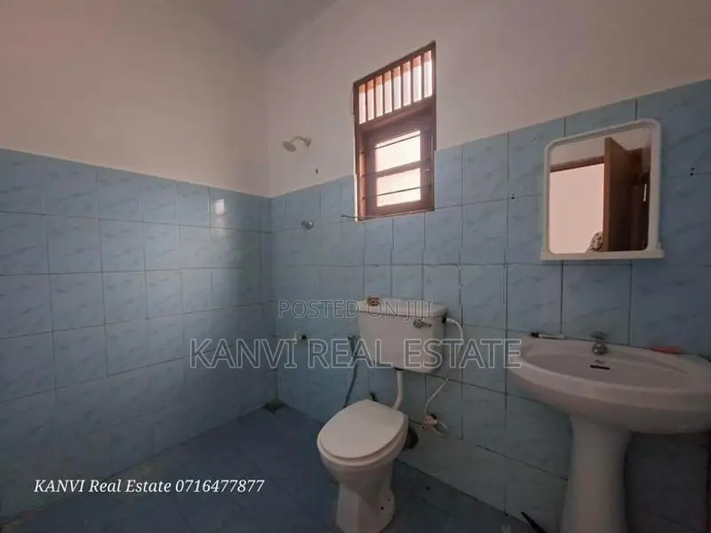 Fully Tilld 1st Floor House Rent In Boralesgamuwa (3 Bedroom)