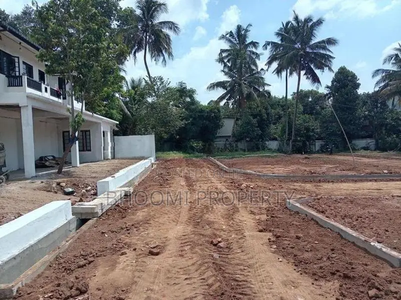මාතලේ රජ වීදිය පෙනෙන මානයේ අගනා බිම් කොටස් කිහිපයක්