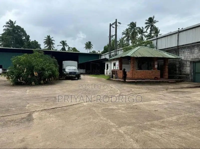 Factory for Sale In Kuliyapitiya on 2.5 Acres of Land