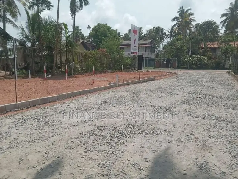 Land for Sale in Kandana City Limit Facing to Ganemulla Main Bus route