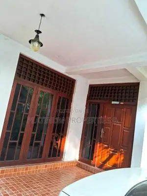 10 Perches Luxury 2-Storey House For Sale In Boralesgamuwa Aberathna M