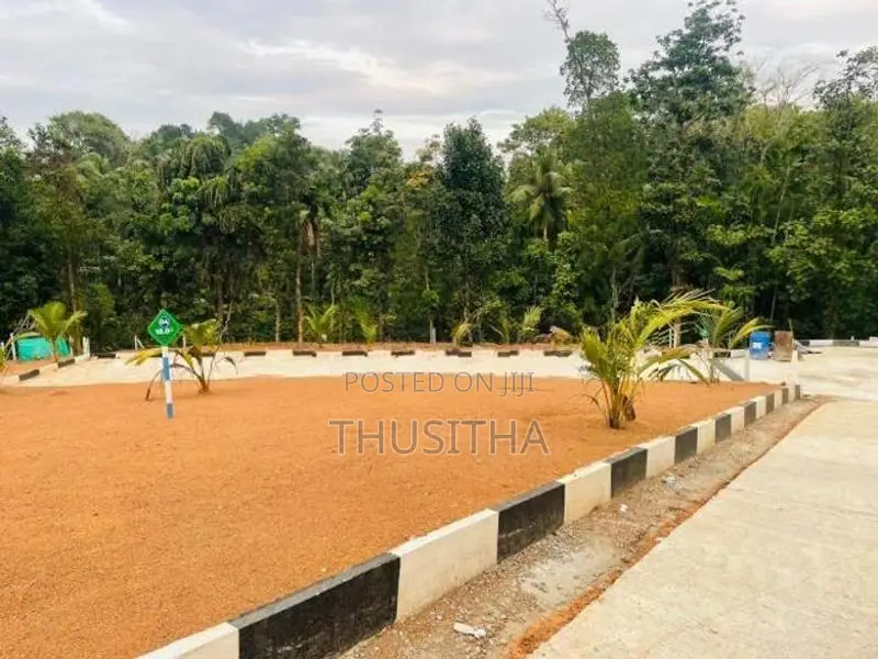 Kalagedihena Valuable Land for Sale