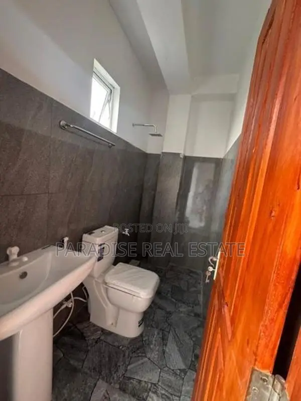 BRAND NEW 2ND FLOOR HOUSE FOR RENT IN DEHIWALA