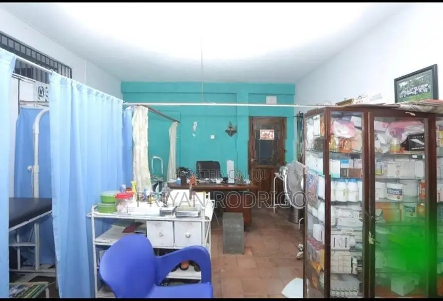 Rathmalana 17.9 Perches of Land with a 02 Storied House for Sale