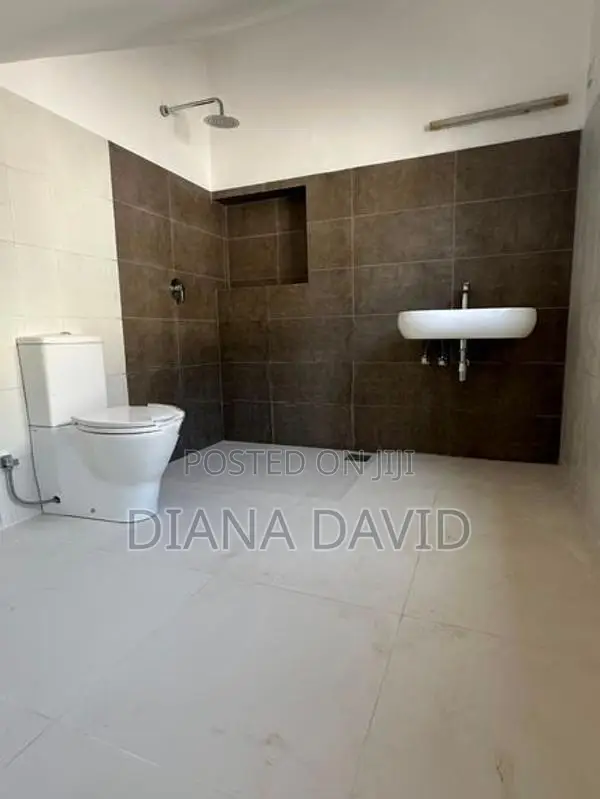 Luxury Building for Rent Colombo 7