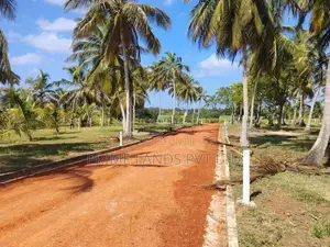 අනුරාධපුර අවටින් සින්නක්කර බිම්කොටස්