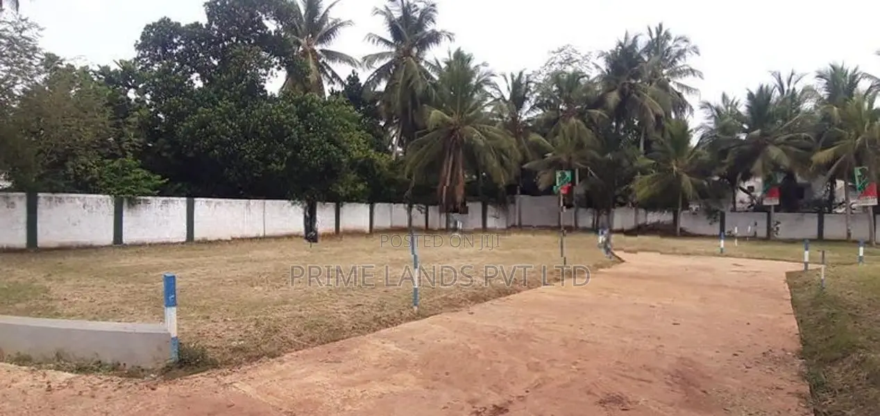 අනුරාධපුර නව නගරයෙන් සින්නක්කර බිම්කොටසක්