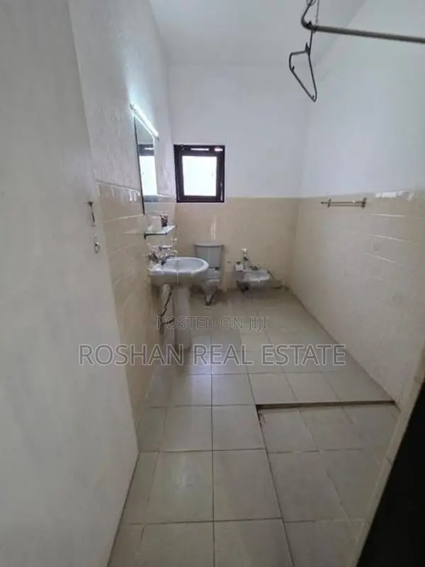 FULLY FURNISHED LUXURY HOUSE FOR RENT COLOMBO 8 FE2760