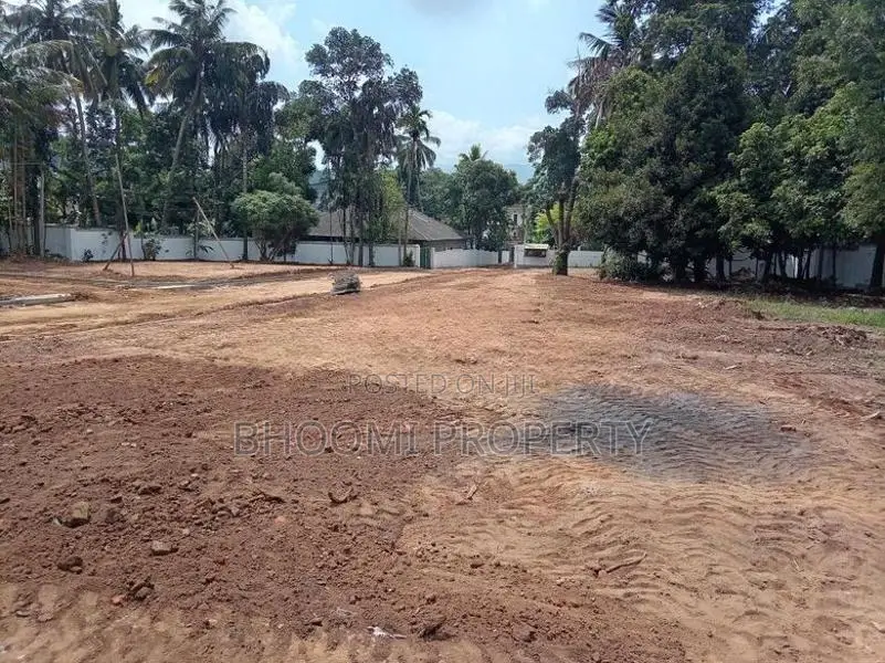 මාතලේ රජ වීදිය පෙනෙන මානයේ අගනා බිම් කොටස් කිහිපයක්