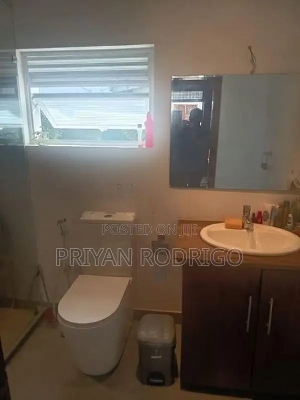 Colombo 15 - 04 Room Commercial Unit on 8.7 perches of Land For Sale