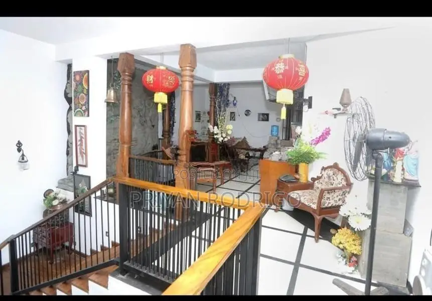 Rathmalana 17.9 Perches of Land with a 02 Storied House for Sale