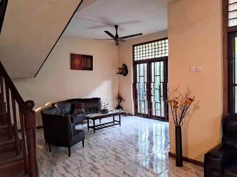 10 Perches Luxury 2-Storey House For Sale In Boralesgamuwa Aberathna M