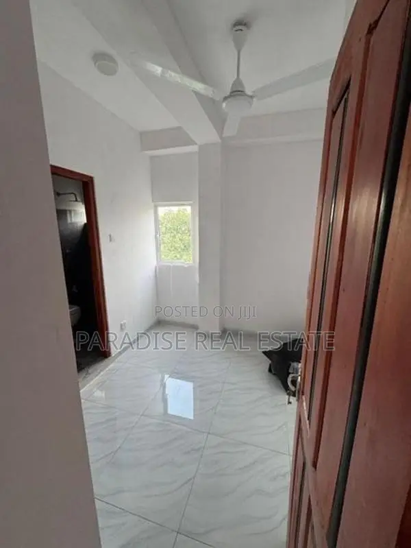 BRAND NEW 2ND FLOOR HOUSE FOR RENT IN DEHIWALA
