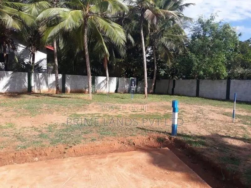 අනුරාධපුර නව නගරයෙන් සින්නක්කර බිම්කොටසක්