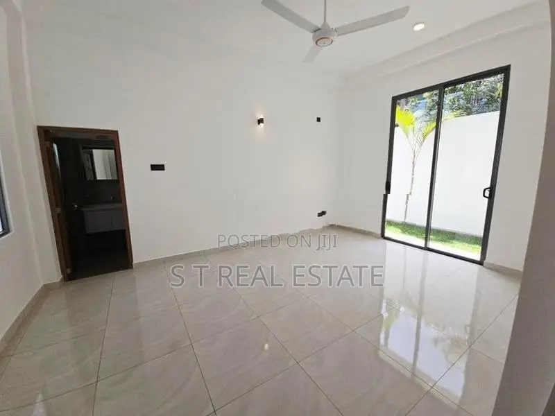 Modern Designed Luxury Two Storey House for Sale in Kottawa
