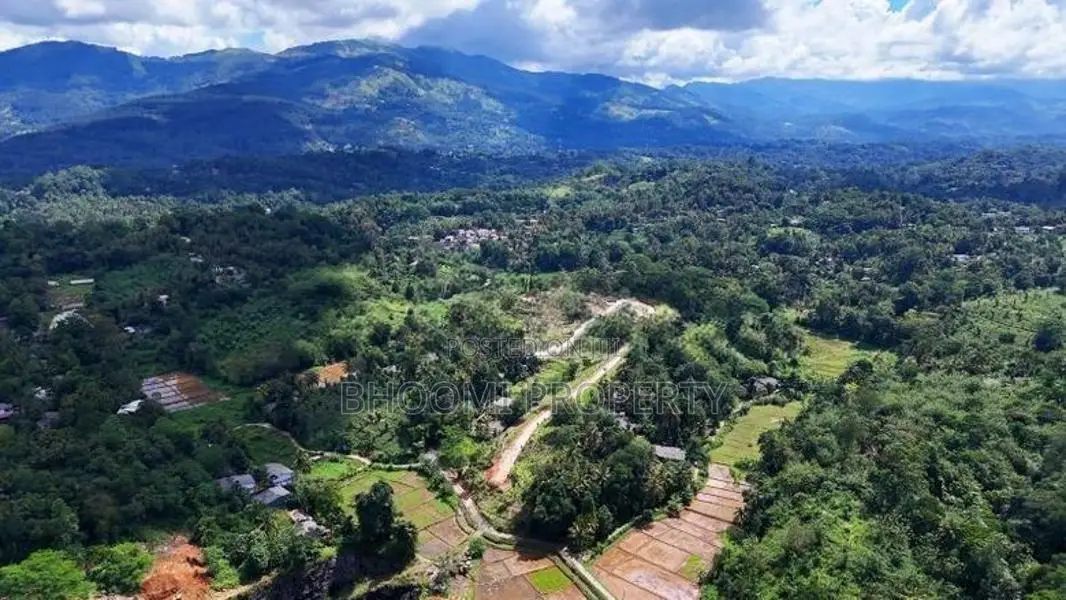 land for sale in panideniya