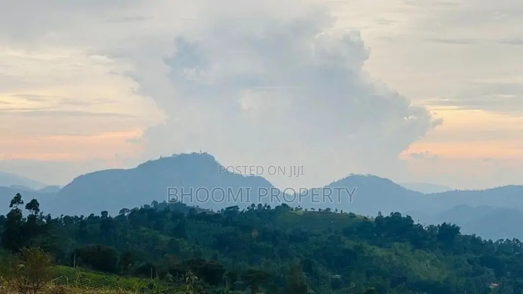 හන්තාන කදු පෙනෙන මානයේ අගනා බිම් කොටස් කිහිපයක්