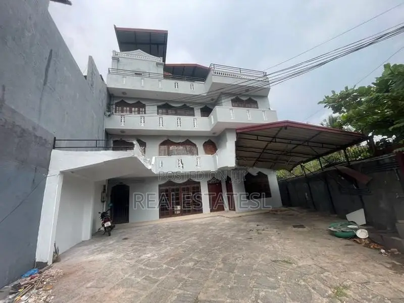 Prime 20 perch 4 Unit House for sale- Kalubowila