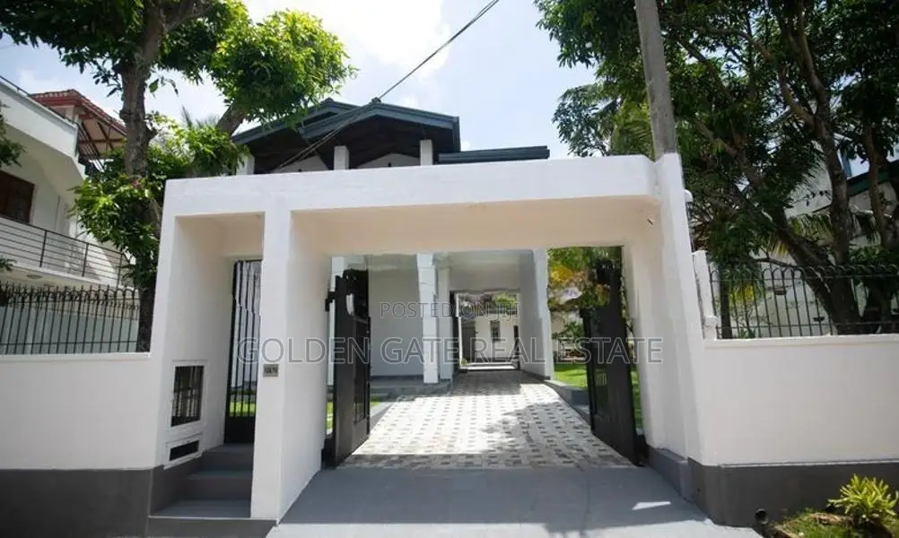 Elegant Two Storey House for Sale in Kadawatha