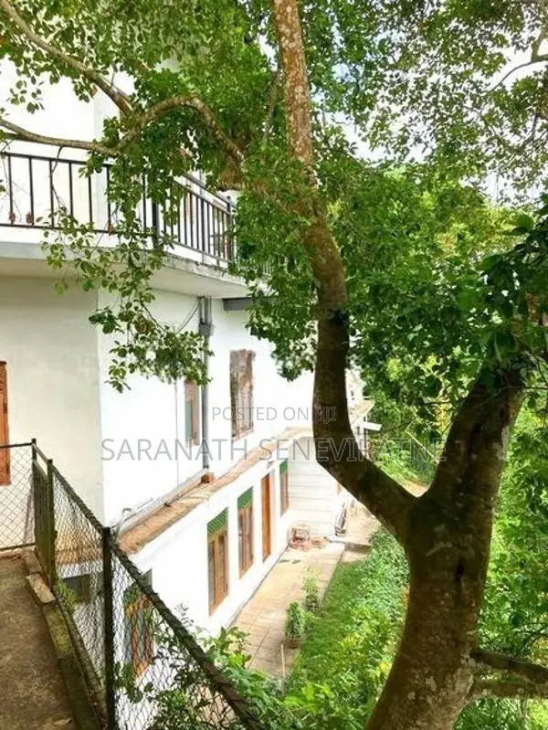 Three-Storey House for Sale – Aniwatta, Kandy