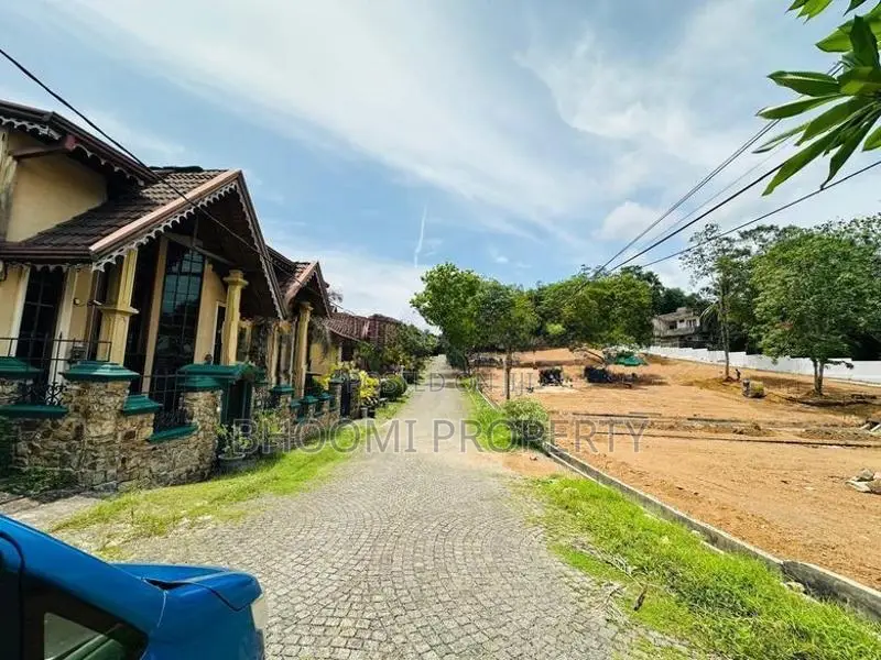 Residential land for Sale Athurugiriya Wanaguru Mw