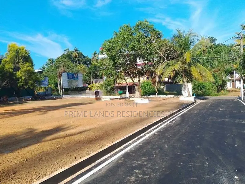 Land for Sale in Meepawala