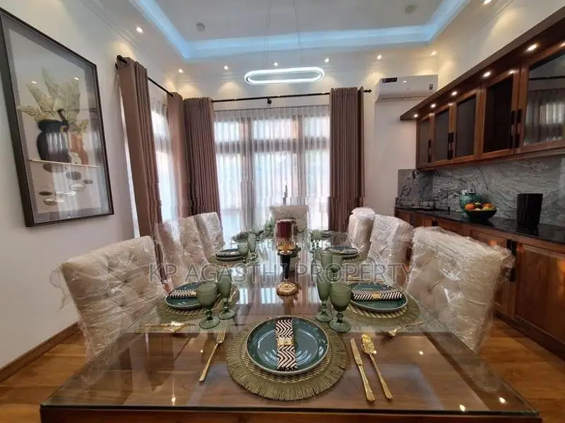Fully Furnitured Luxury House for Sale in Battaramulla