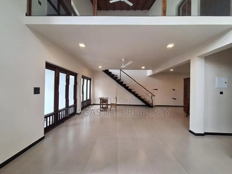 Battaramulla Luxury House for Sale