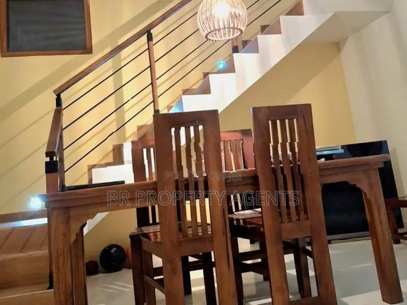 Three Storey House for Sale in Athurugiriya