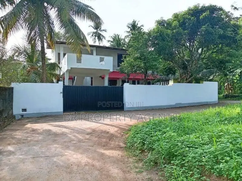 Two Storey House for Sale in Kottawa