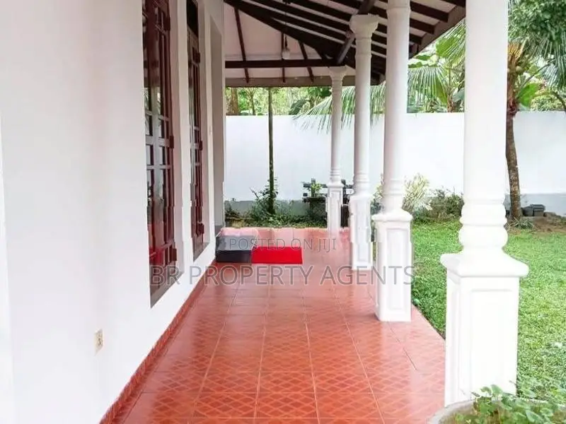 Two Storey House for Sale in Kottawa